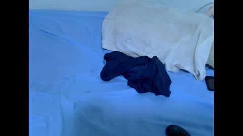 Snapshot of spicy_kittie chatting on 01-18-26, 03:27 Kittle online show from 01-18-26, 03:27