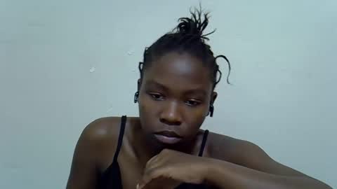 Snapshot of spicy_kittie chatting on 04-28-26, 06:51 Kittle online show from 04-28-26, 06:51