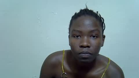 Snapshot of spicy_kittie chatting on 05-25-26, 06:03 Kittle online show from 05-25-26, 06:03