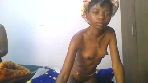 Snapshot of spicybobolishia_ chatting on 05-27-26, 02:52 Bobo online show from 05-27-26, 02:52