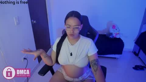 Geraldin online show from 06-15-26, 04:31