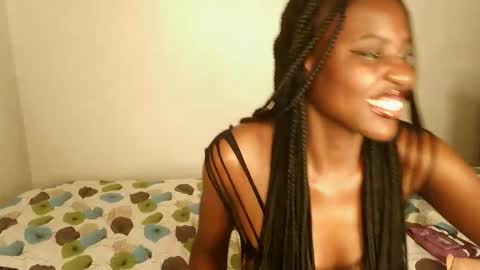 Snapshot of spicysashaa chatting on 09-15-25, 05:24 spicysashaa online show from 09-15-25, 05:24