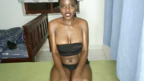 Snapshot of spicysashaa chatting on 09-19-25, 03:34 spicysashaa online show from 09-19-25, 03:34