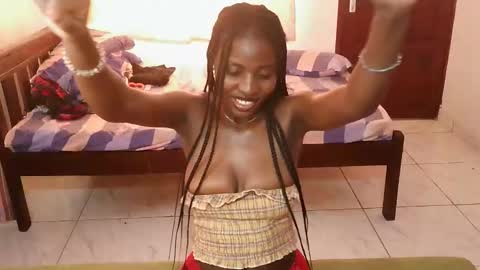 Snapshot of spicysashaa chatting on 09-26-25, 03:43 spicysashaa online show from 09-26-25, 03:43