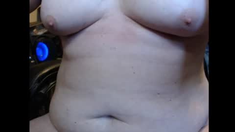 Snapshot of spider19752020 chatting on 07-14-26, 02:01 bri and mags fun room online show from 07-14-26, 02:01