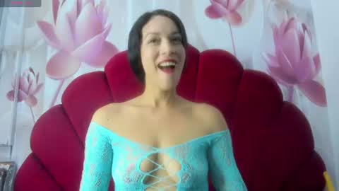 Snapshot of spiicy_goddess chatting on 06-23-26, 12:30 EVA online show from 06-23-26, 12:30