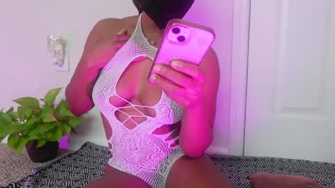 Snapshot of spinprincess_ chatting on 07-11-26, 08:44 Spinerina online show from 07-11-26, 08:44