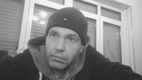 Snapshot of spliffray chatting on 12-14-24, 04:12 spliffray online show from 12-14-24, 04:12