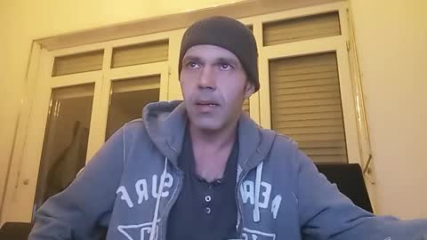 Snapshot of spliffray chatting on 12-17-24, 06:42 spliffray online show from 12-17-24, 06:42