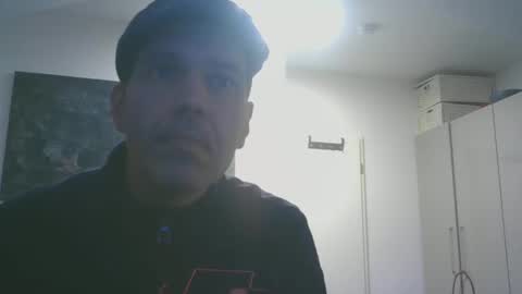 Snapshot of spliffray chatting on 12-29-24, 06:24 spliffray online show from 12-29-24, 06:24