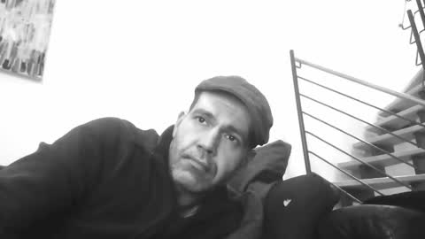 Snapshot of spliffray chatting on 02-19-25, 01:29 spliffray online show from 02-19-25, 01:29