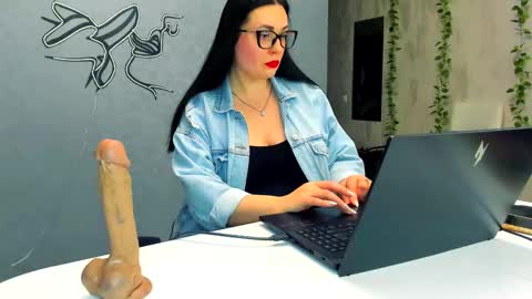 Lilith online show from 01-18-26, 09:18