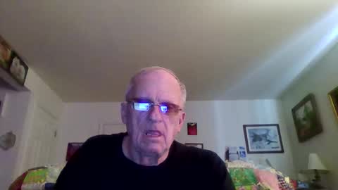 spongebobpineapple70 online show from 05-12-26, 01:19