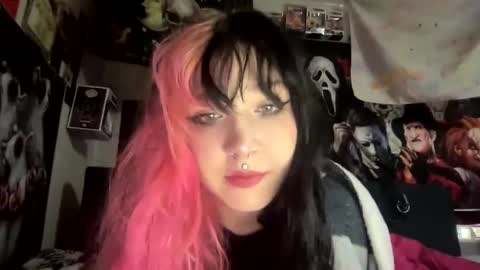 Pixie online show from 09-10-25, 04:29