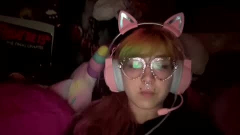 Pixie online show from 05-08-26, 05:46