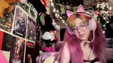 Pixie online show from 05-10-26, 12:16