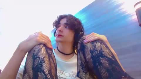 ethan online show from 05-07-26, 01:16