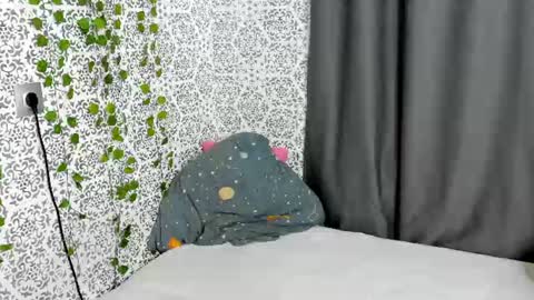 Snapshot of srygafon chatting on 06-19-26, 06:29 MARCUS online show from 06-19-26, 06:29