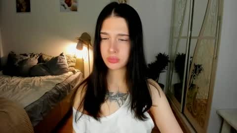 Snapshot of ssash1mii chatting on 05-12-26, 09:34 Hey guys i miss you so much online show from 05-12-26, 09:34