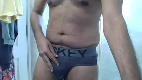 Snapshot of sslave_4_youu chatting on 12-17-24, 06:45 slave online show from 12-17-24, 06:45