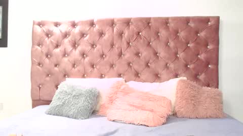 SsofiiCollins online show from 04-17-26, 06:49