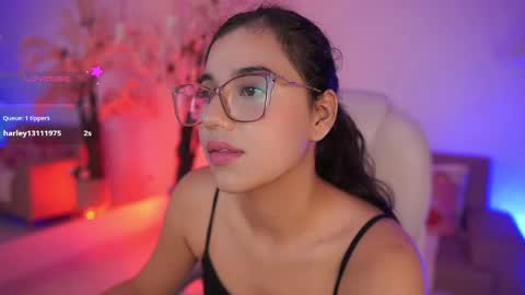 Snapshot of stacycooper_ chatting on 05-11-26, 07:22 stacycooper_ online show from 05-11-26, 07:22