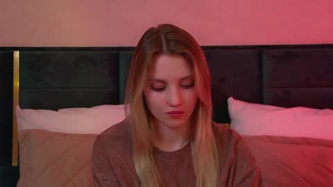 StacyEvances online show from 04-25-26, 06:27