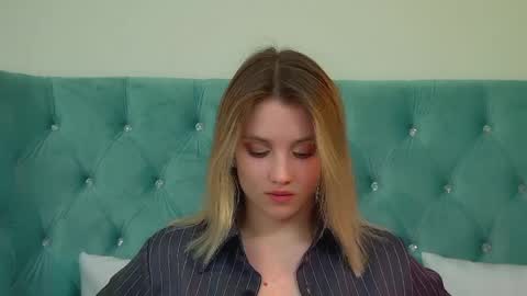 Snapshot of stacyevancesss chatting on 05-02-26, 06:13 StacyEvances online show from 05-02-26, 06:13