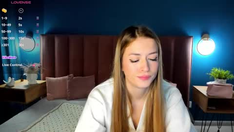 Snapshot of stacywells chatting on 02-17-26, 01:35 Stacy online show from 02-17-26, 01:35