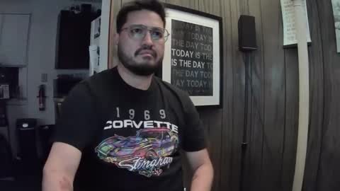 Chillin and bating online show from 05-15-26, 08:54