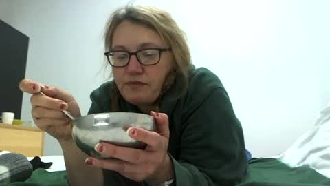 starlagurl online show from 12-14-24, 11:39