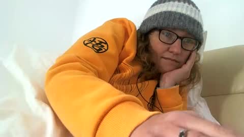 starlagurl online show from 12-18-24, 05:48