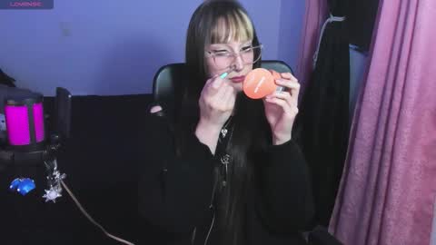 Snapshot of starrraura chatting on 03-18-26, 11:30 Star Aura online show from 03-18-26, 11:30