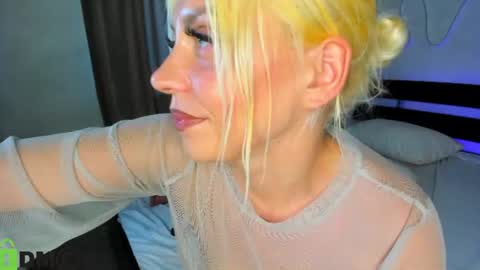 Snapshot of stasy_traiin chatting on 06-25-26, 05:12 Stasy online show from 06-25-26, 05:12