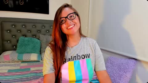 Snapshot of staywithme_x chatting on 12-19-24, 04:13 Melany online show from 12-19-24, 04:13