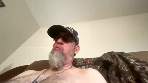 steel259373 online show from 11-05-25, 05:35