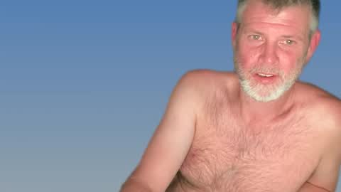 Snapshot of steevee090878 chatting on 10-03-25, 10:51 steve online show from 10-03-25, 10:51