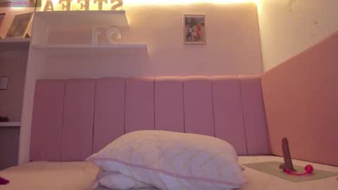 Stefa Gomez  online show from 03-22-26, 12:08