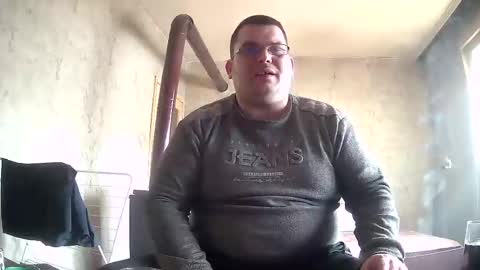 Snapshot of stefan90pt chatting on 02-19-26, 12:01 Stefan online show from 02-19-26, 12:01