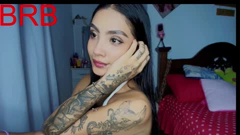 Im MiaIts my first day here  online show from 12-23-25, 12:19