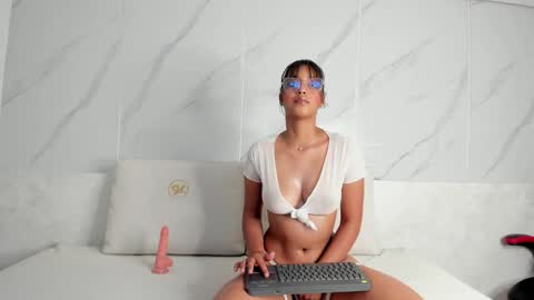 Stefany Lure online show from 05-12-26, 08:17