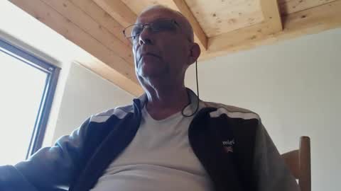 Snapshot of stefi444466 chatting on 04-25-26, 12:08 stefi444466 online show from 04-25-26, 12:08