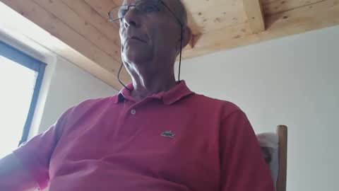 Snapshot of stefi444466 chatting on 05-14-26, 01:07 stefi444466 online show from 05-14-26, 01:07