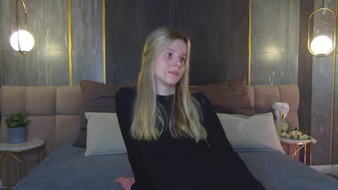 Stefie online show from 04-01-26, 07:09