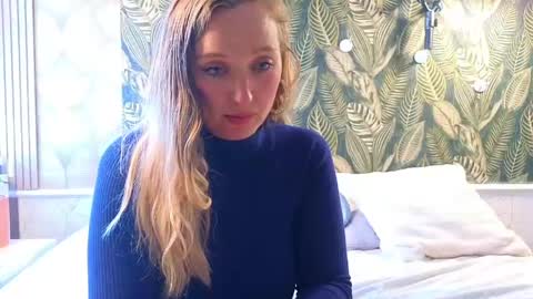 Snapshot of stellaflowerpower chatting on 05-07-26, 11:15 StellaFlowerPower online show from 05-07-26, 11:15