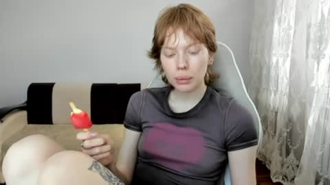 Snapshot of stellaswen chatting on 06-18-26, 11:47 S T E L L A online show from 06-18-26, 11:47
