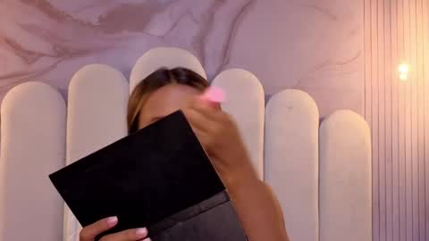 Snapshot of stephani_sweet chatting on 05-27-26, 09:34 Stefff online show from 05-27-26, 09:34