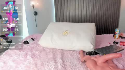 Stephany online show from 04-15-26, 07:37