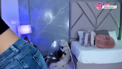 Snapshot of stephanysc chatting on 06-17-26, 12:35 Stefanny online show from 06-17-26, 12:35