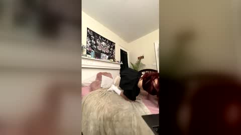 Snapshot of stephielynnnnn chatting on 05-23-26, 02:54 stephielynnnnn online show from 05-23-26, 02:54